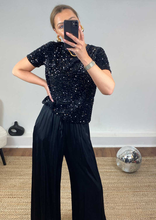 Ryan Velvet Sequins T-Shirt in Black